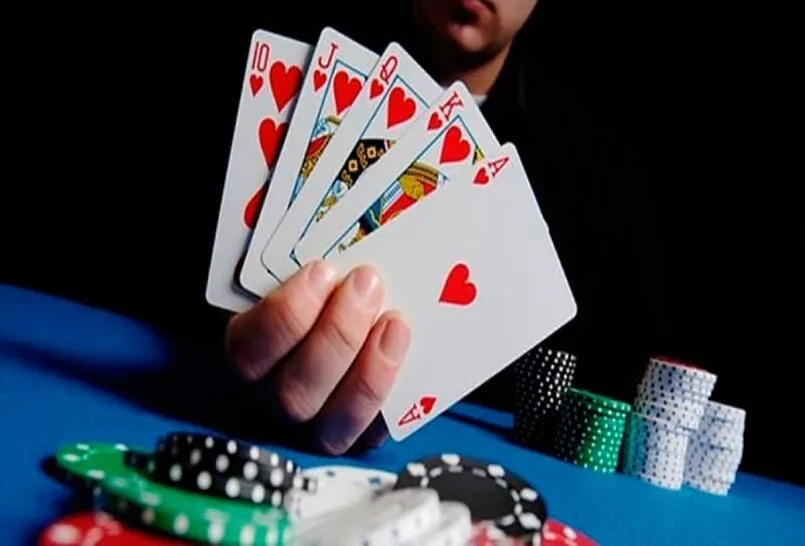 Sâm Lốc là gì? Tổng hợp những kiến thức bổ ích cho người mới 2 Cách chơi game bài Sâm Lốc cực đơn giản